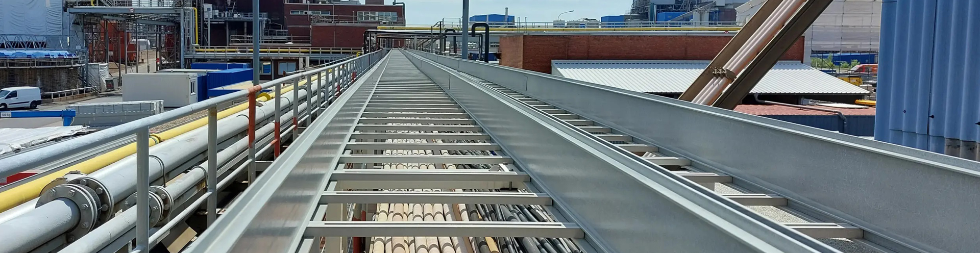 System för stöd av GRP-kablar - Fibrolux GmbH